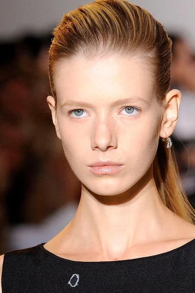 Look 28